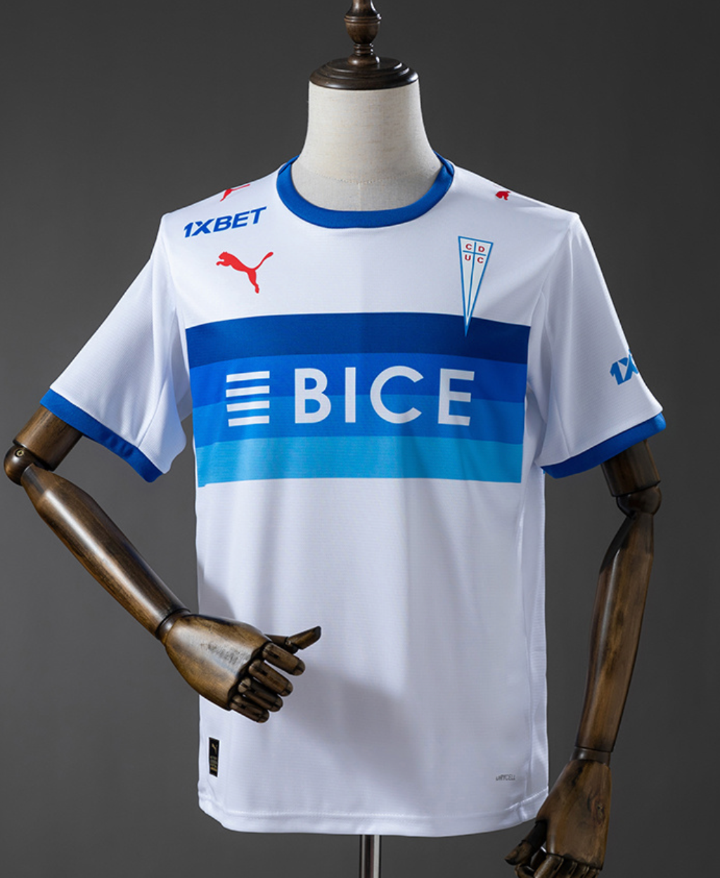 Camiseta Universidad Católica Local 26/27